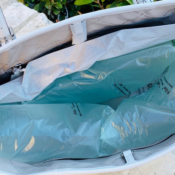 NWT Michael Kors Graphic Tote&wallet pale blue - Picture 7 of 10